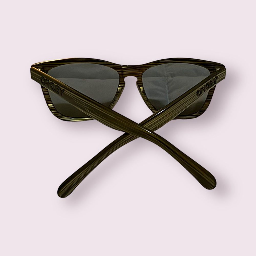 Oakley Frogskins LX Polarized Wayfarer Sunglasses - Picture 4 of 10